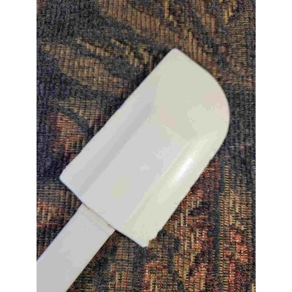 Pampered Chef Classic Scraper - Picture 3 of 6